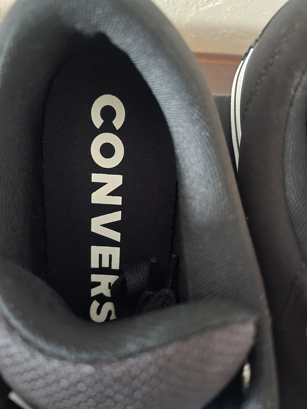 Men’s Low-Top Canvas Athletic Sneakers in Black and White